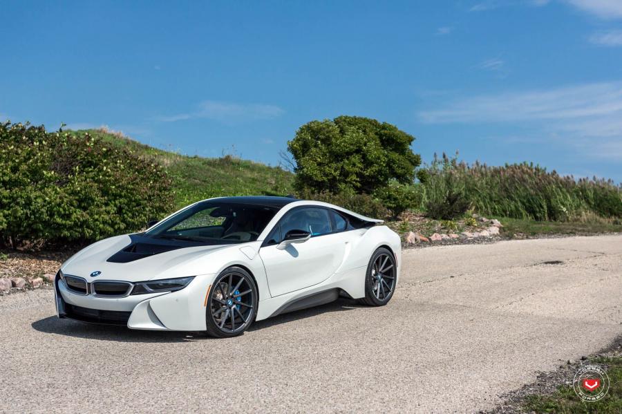  BMW i8 on Vossen Wheels (VPS-310T) 2018 года  (фото 26 из 26)